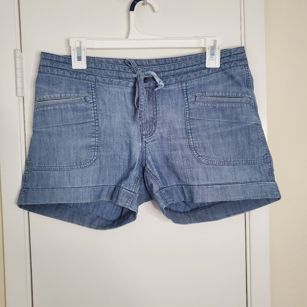 The North Face Womens Chambary Blue Shorts Size 6